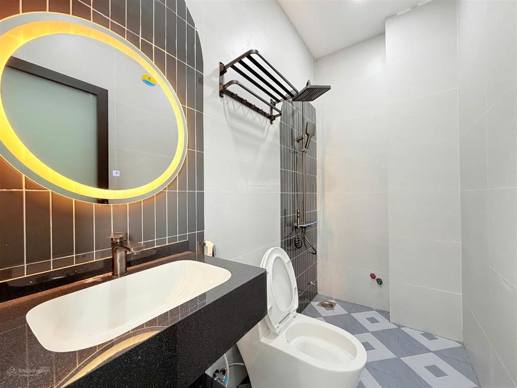 Nhà xây mới đường hương lộ 2 giáp ngã tư bốn xã (đoạn 2 chiều)  đường trước nhà 7m thông  56m2