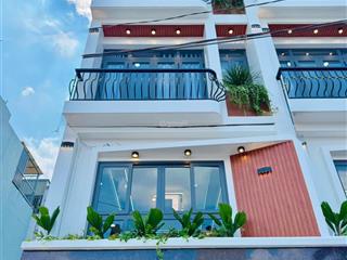 Nhà đẹp, có thang máy 450kg  full nội thất  4m x 16m  đường rộng 8m  ngay chợ gò xoài, tktq