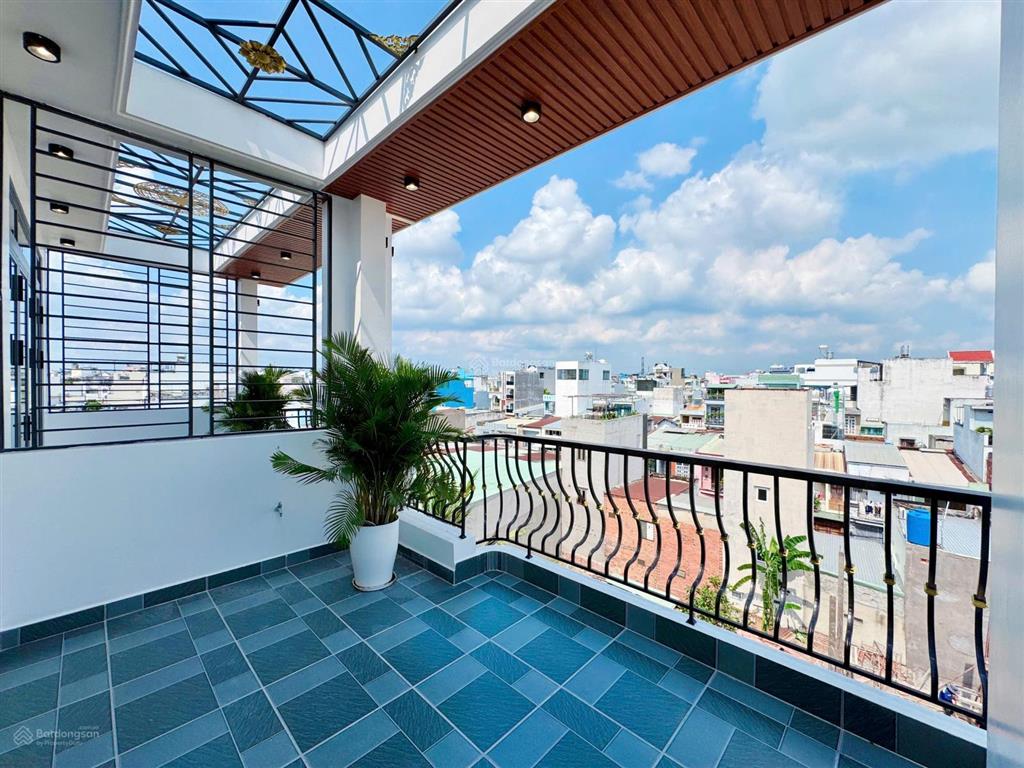 Nhà đẹp, có thang máy 450kg  full nội thất  4m x 16m  đường rộng 8m  ngay chợ gò xoài, tktq