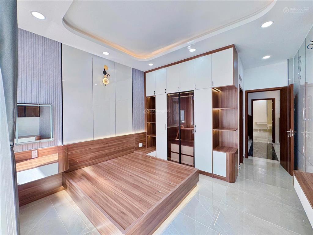 Vị trí mở văn phòng đại diện, spa, kdc đồng bộ, an ninh  4m x 18m  đường 8m thông  full nội thất