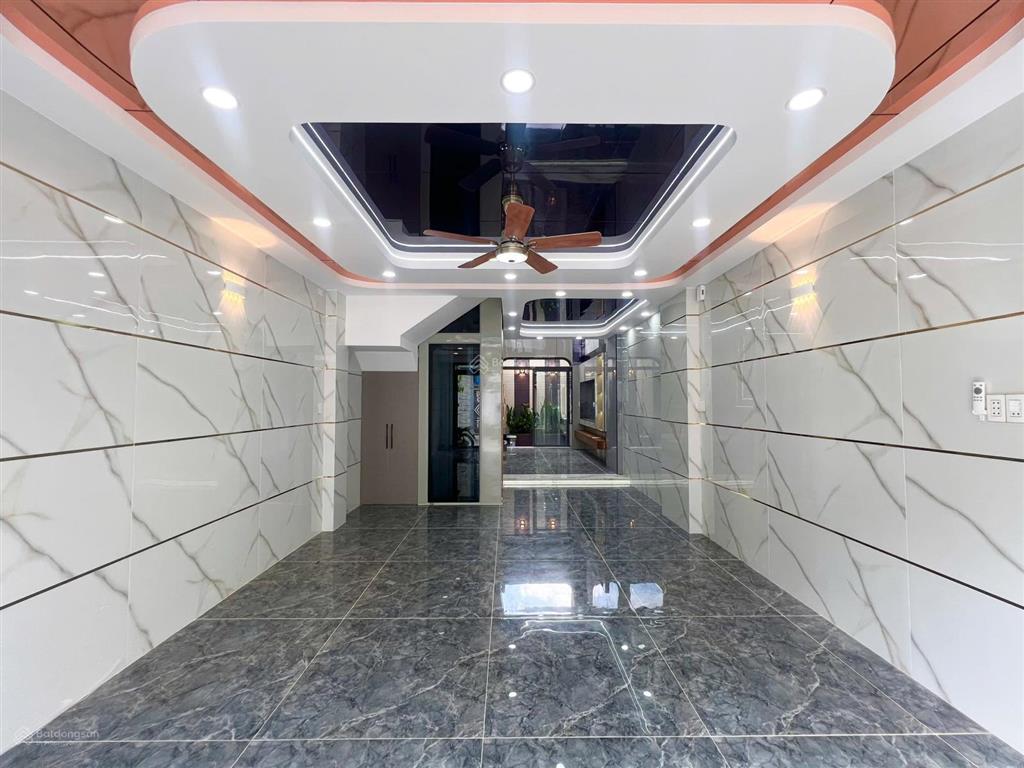 Nhà mặt tiền kinh doanh  4,5m x 15m  đường nhựa thông 8m  gần công viên hồ trái tim
