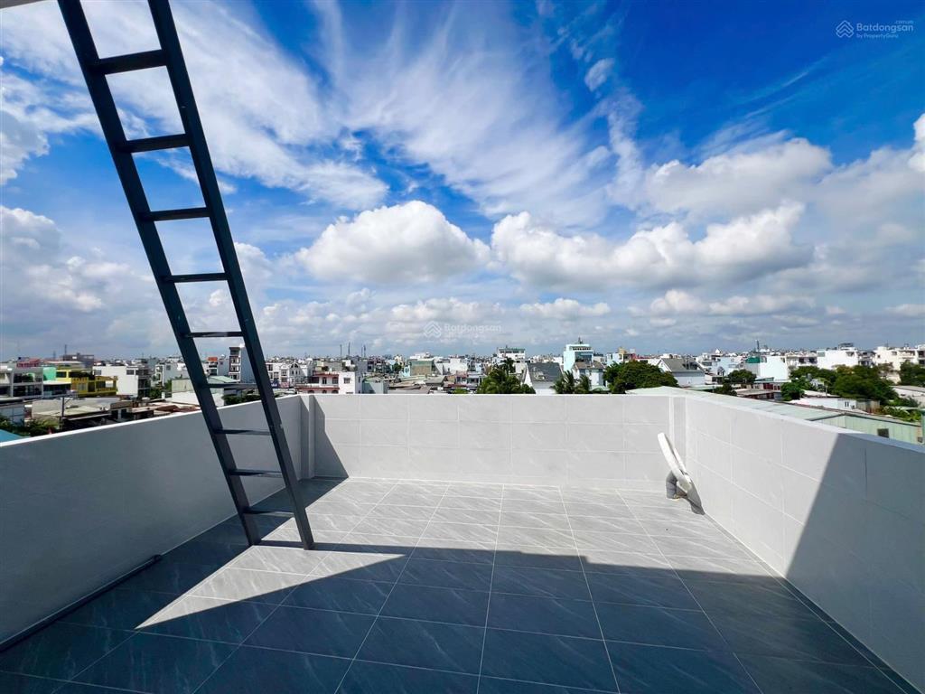 Nhà mặt tiền kinh doanh  4,5m x 15m  đường nhựa thông 8m  gần công viên hồ trái tim