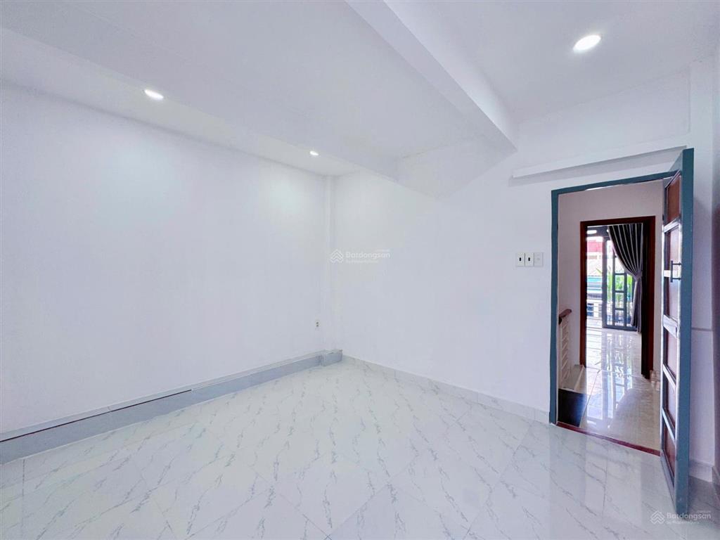 Bán nhà riêng tại liên khu 45, 64m2, giá tốt, view đẹp, 4m x 16m  vị trí đường thông