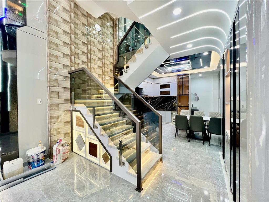 Bán nhà riêng tại lê văn quới, 50m2, giá cực chất, đường trước nhà 7m  cách mặt tiền lvq 50m