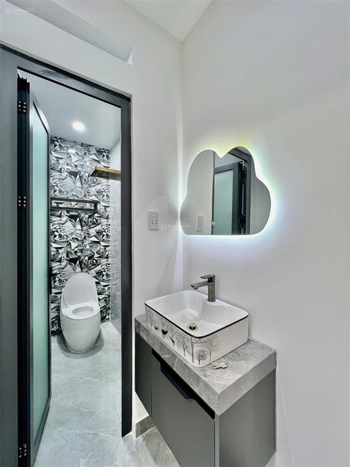 Bán nhà riêng tại lê văn quới, 50m2, giá cực chất, đường trước nhà 7m  cách mặt tiền lvq 50m
