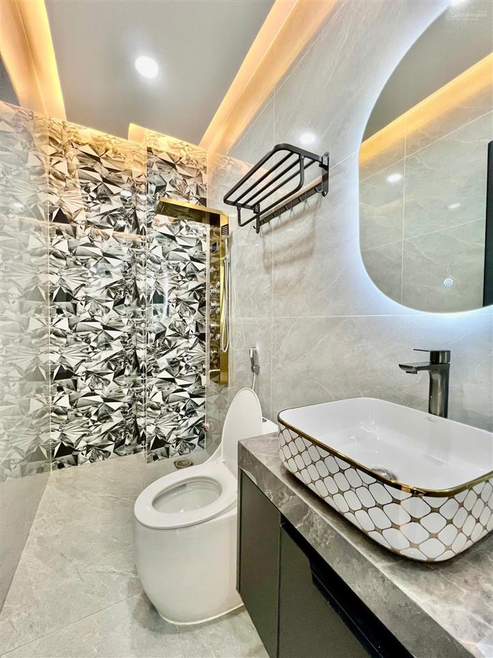 Bán nhà riêng tại lê văn quới, 50m2, giá cực chất, đường trước nhà 7m  cách mặt tiền lvq 50m