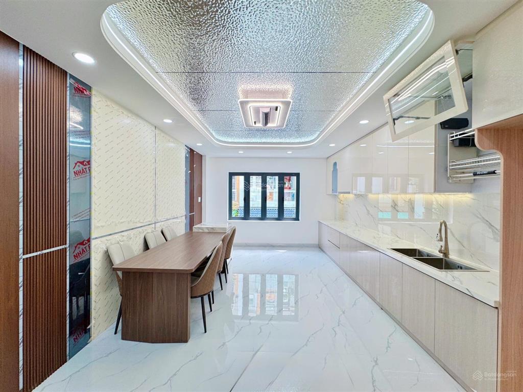 Nhà phố có ô chờ thang máy, giáp trục đường tân kỳ tân quý, 4m x 18m (4pn), đường nhựa 8m thông
