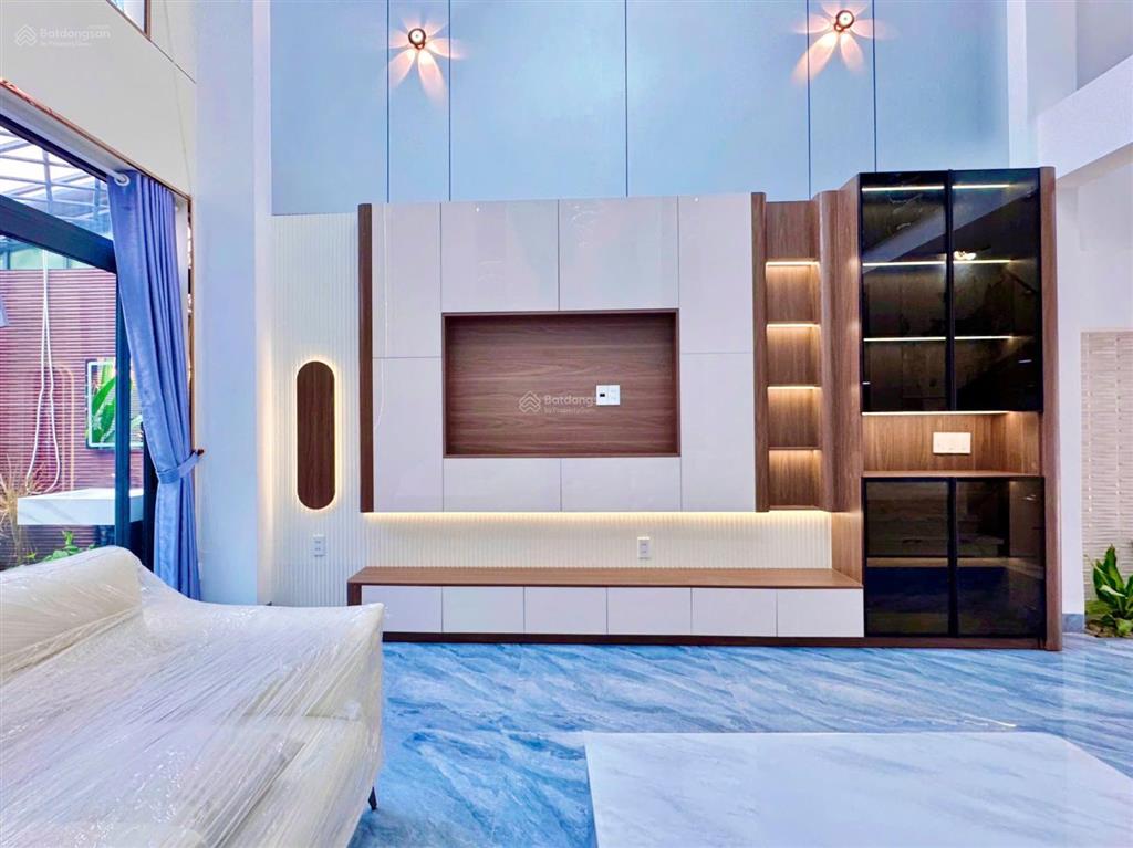 Nhà phố có ô chờ thang máy, giáp trục đường tân kỳ tân quý, 4m x 18m (4pn), đường nhựa 8m thông