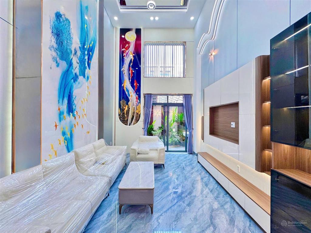 Nhà phố có ô chờ thang máy, giáp trục đường tân kỳ tân quý, 4m x 18m (4pn), đường nhựa 8m thông