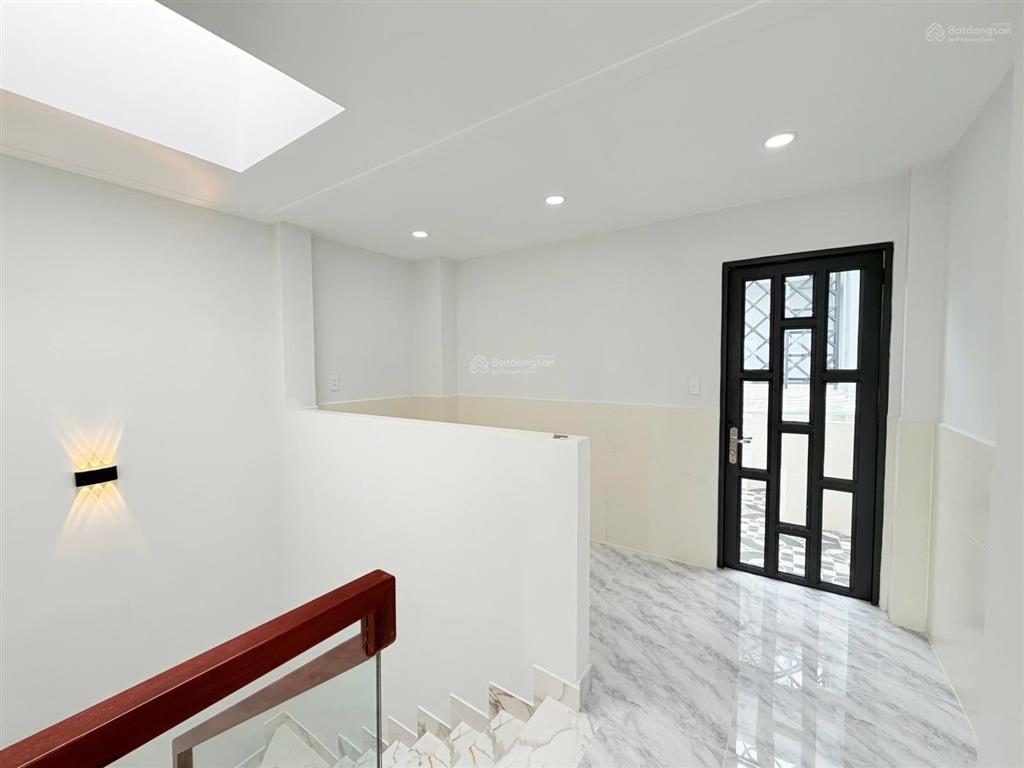 Nhà bán giáp tân phú, quận 6  vị trí đường đình nghi xuân  full nội thất chỉ cần xách vali vào ở