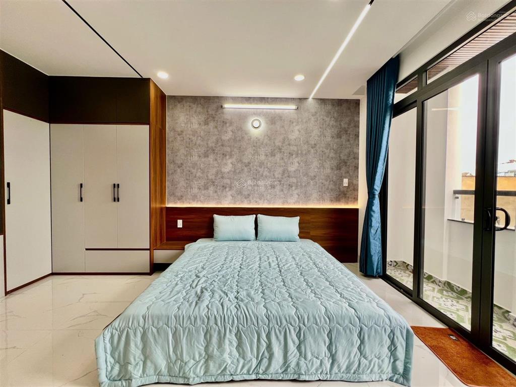 Nhà hiện đại nằm giáp tttm aeon tân phú  có ô chừa thang máy, full nội thất (4m x 15m)