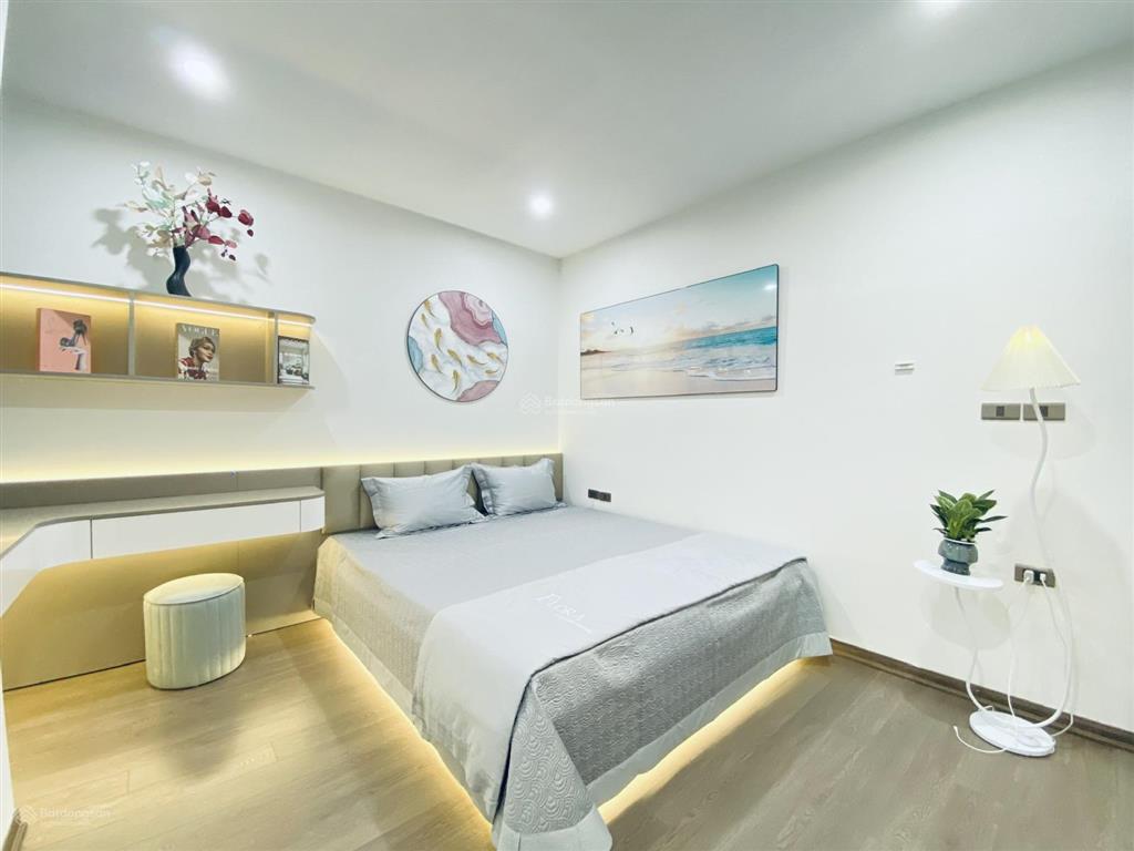 Chính chủ bán căn hộ 2pn, chỉ 5,5 tỷ, 83m2, nội thất mới đẹp 100%, goldmark city