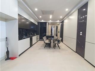 Ô tô đỗ cổng . bán nhà ngọc thụy 51m, 7 tầng, hơn 14 tỷ, nhà phong thủy tiền vô dồi dào.