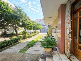 [D2577*] Biệt thự lô góc 586m2 sân vườn đẳng cấp, sát Gigamall Phạm Văn Đồng, giá 8x tỷ!
