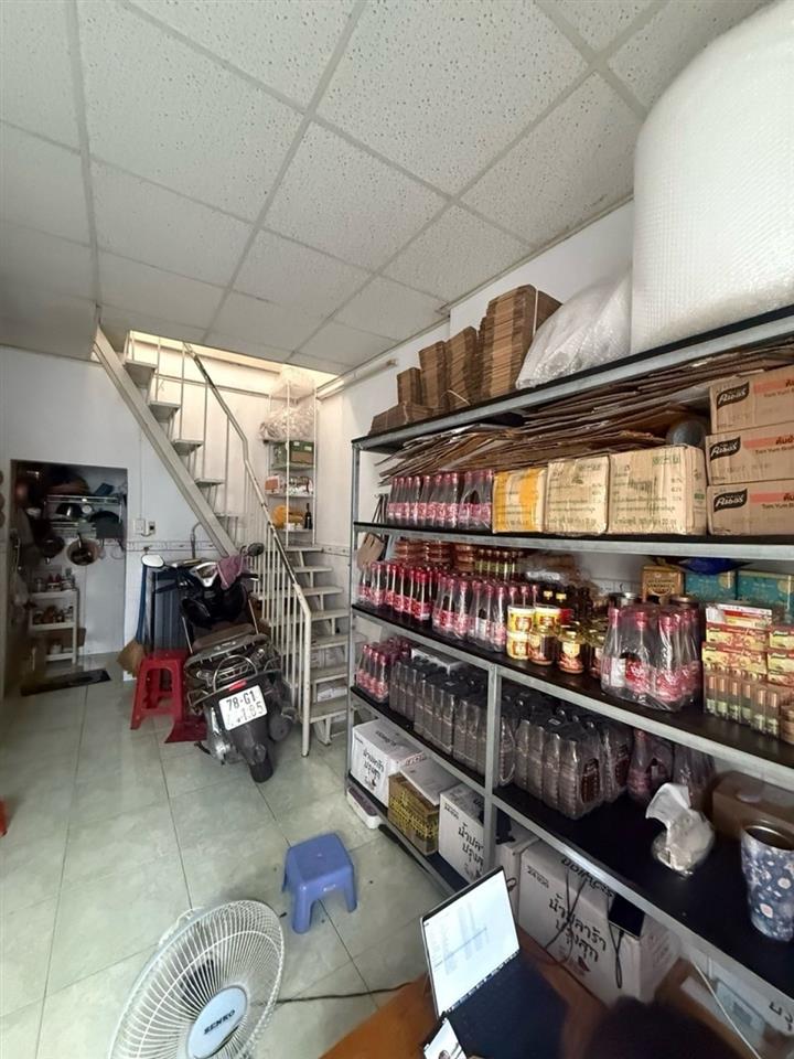 [D2631*] HIẾM CÓ! NHÀ 1/ PHAN VĂN TRỊ SÁT EMART NỞ HẬU KHỦNG 6M, GIÁ 3.x TỶ