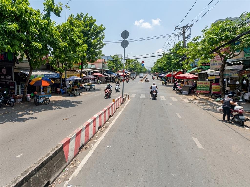 [D2637] Nhà Mặt Tiền Kinh Doanh Sầm Uất Sát Chợ Đầu Mối Hóc Môn – Giá 22.x Tỷ
