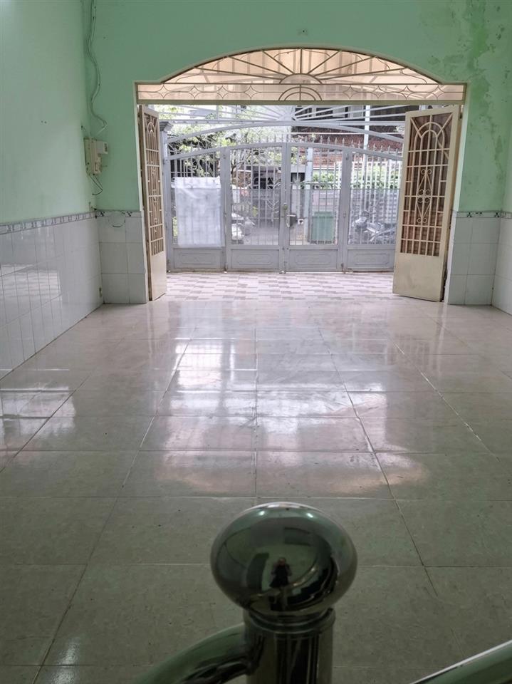 [D2649*] Nhà mặt tiền kinh doanh sát 2 trường Đại học Q12 – Giá sụp hầm 6.x tỷ