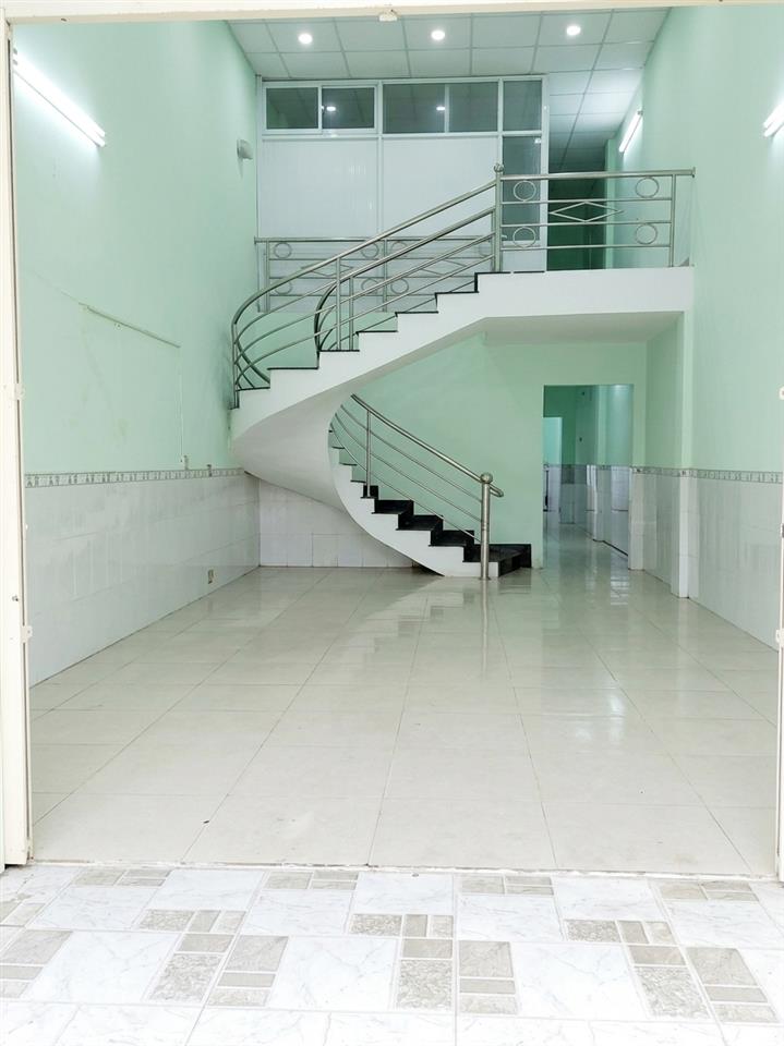 [D2649*] Nhà mặt tiền kinh doanh sát 2 trường Đại học Q12 – Giá sụp hầm 6.x tỷ