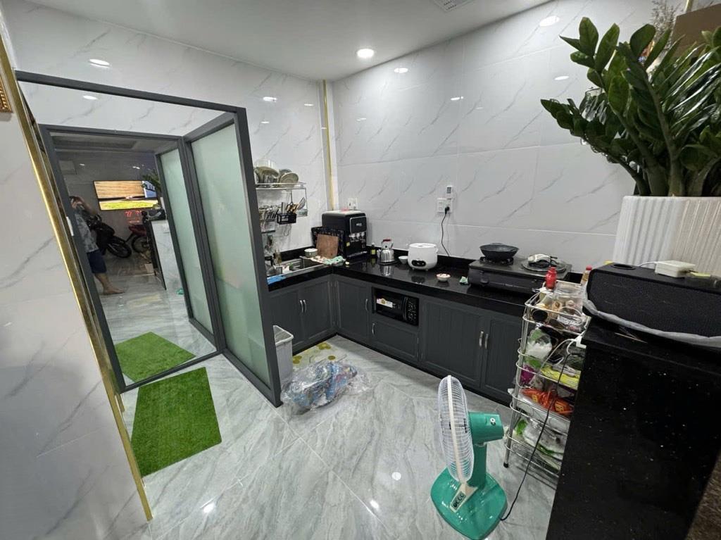 D2843* gần Ngã 6 Gò Vấp Nhà Mới Ở Ngay Ngang 5.5m Giá 4.x Tỷ