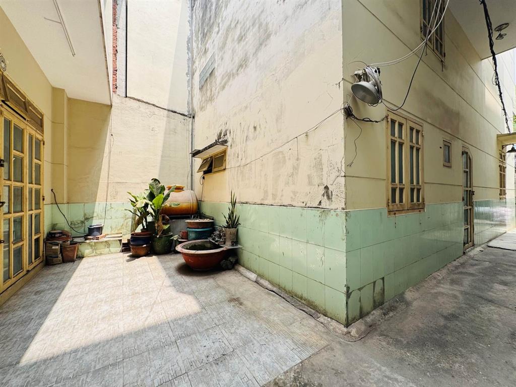 D2967* NHÀ 4T vuông A4 200M2 THỐNG NHẤT - GIÁ 12.X TỶ
