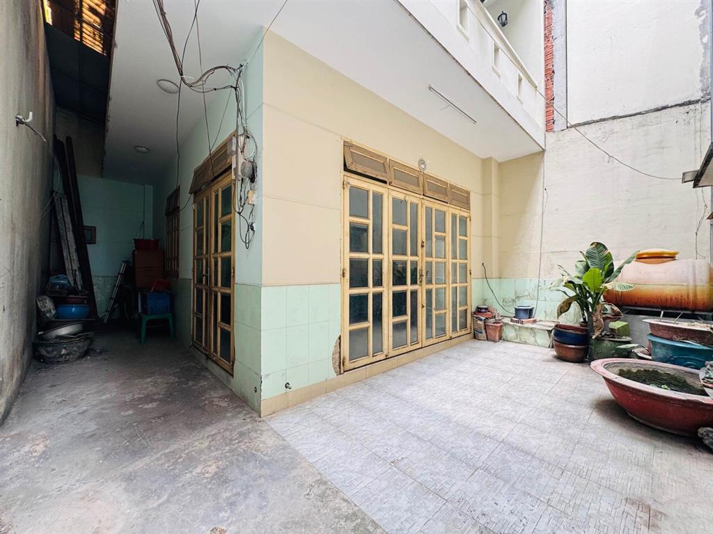 D2967* NHÀ 4T vuông A4 200M2 THỐNG NHẤT - GIÁ 12.X TỶ