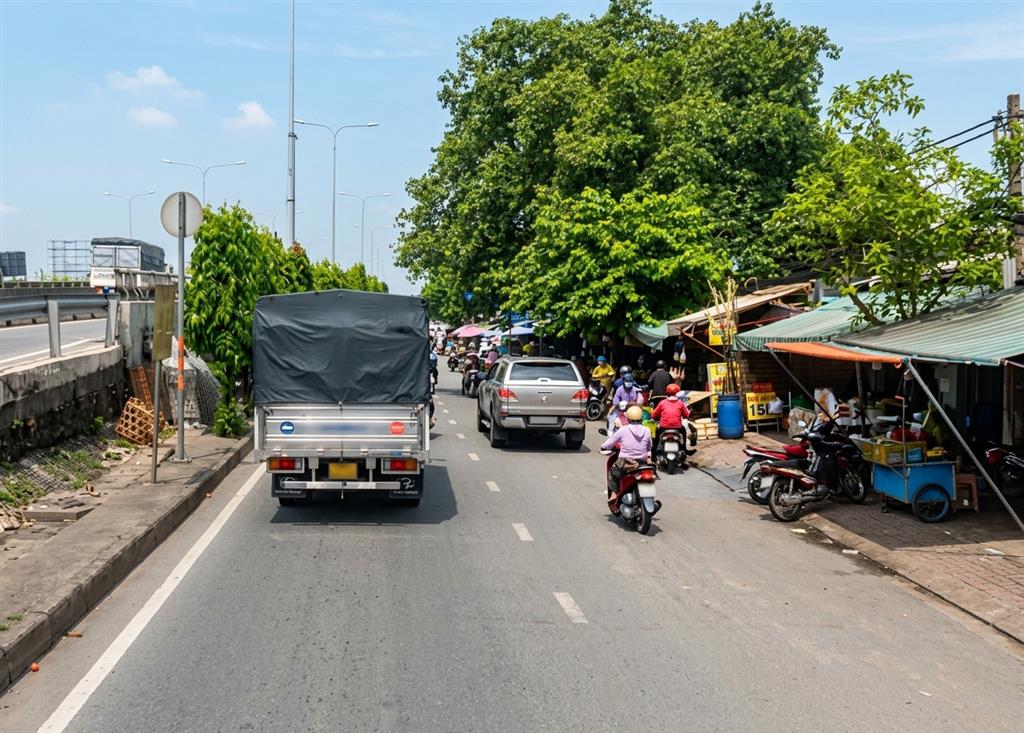 [D3127*] Giảm mạnh 3 tỷ, đất vuông A4 656m2 (15x44m) cạnh Chợ Nông Sản QL1A, 3x tỷ