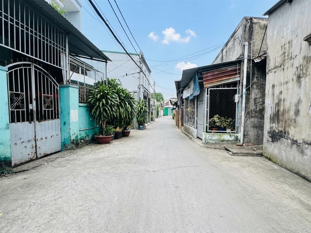[D3127*] Giảm mạnh 3 tỷ, đất vuông A4 656m2 (15x44m) cạnh Chợ Nông Sản QL1A, 3x tỷ