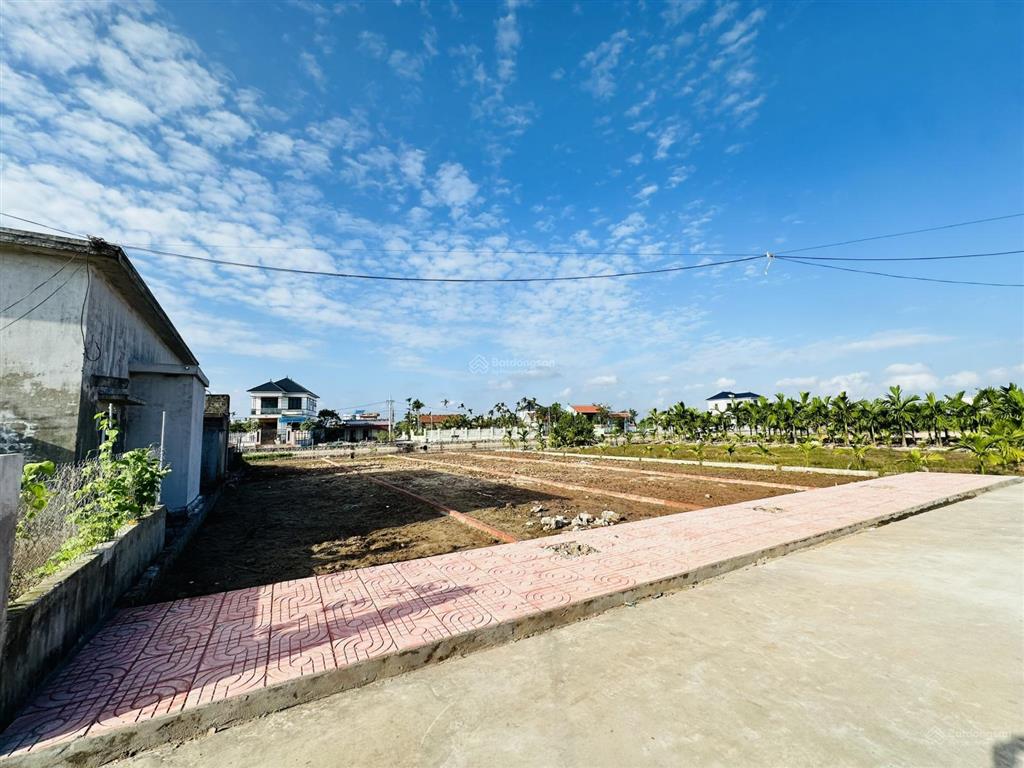 Bán gấp đất cạnh kcn vsipsổ hồng riêng