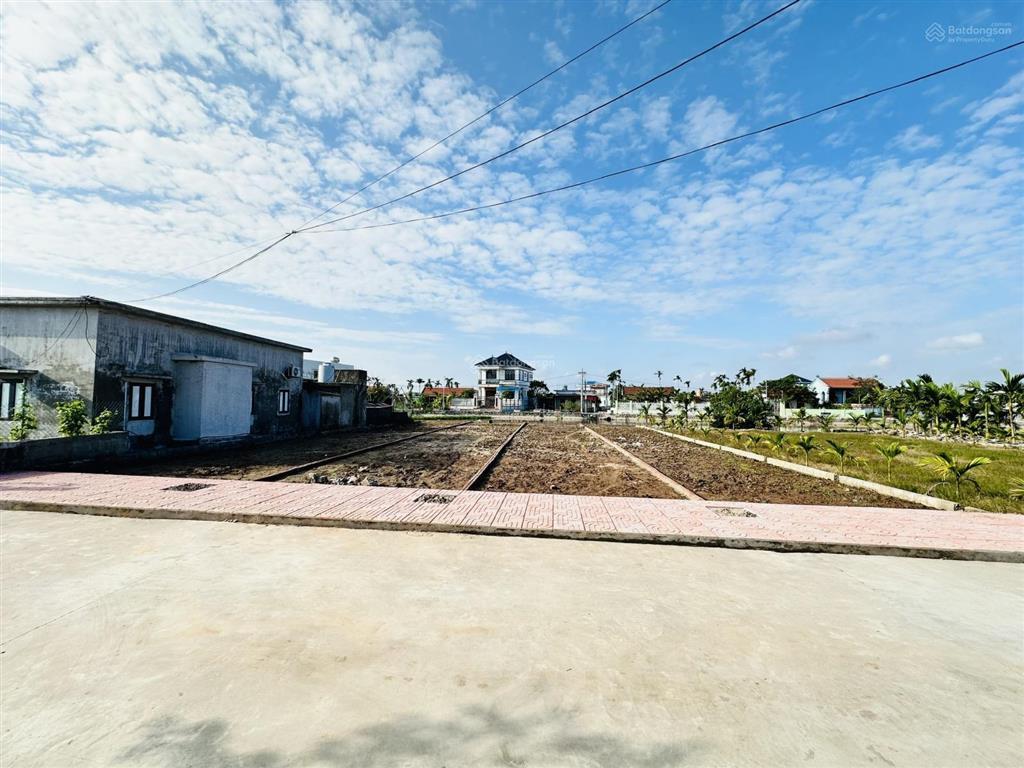 Bán gấp đất cạnh kcn vsipsổ hồng riêng