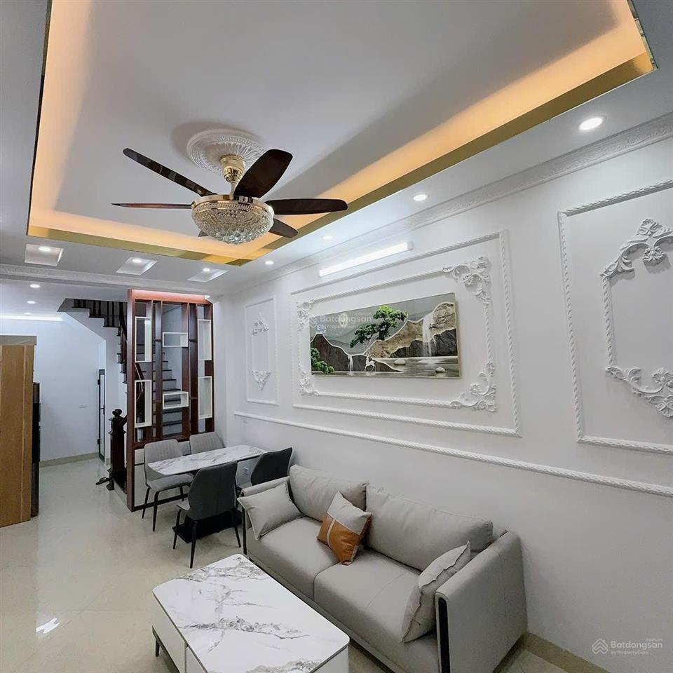 Nhà 35m2*5t*3pn full nội thất, ngõ ô tô lùi gần ngô thì nhậm, giá chào 8.1 tỷ, 0989 493 ***
