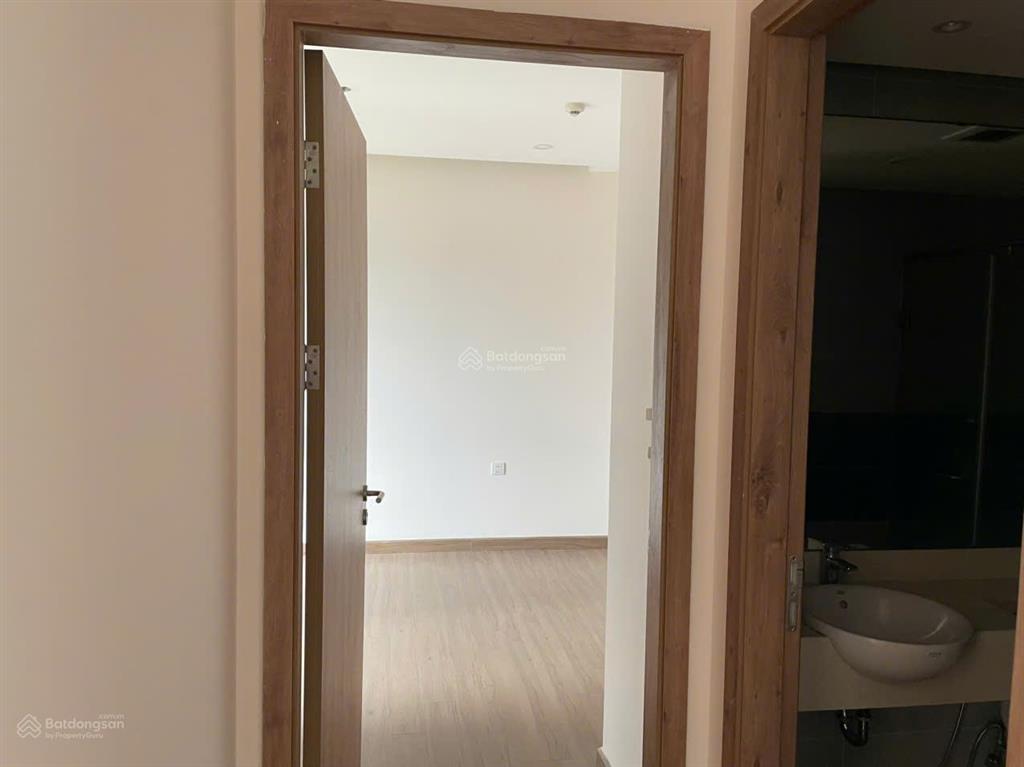 Hoa hậu sky oasis 2 phòng ngủ hướng đông nam view hồ cực đẹp dành cho chủ nhân thiết kế mới