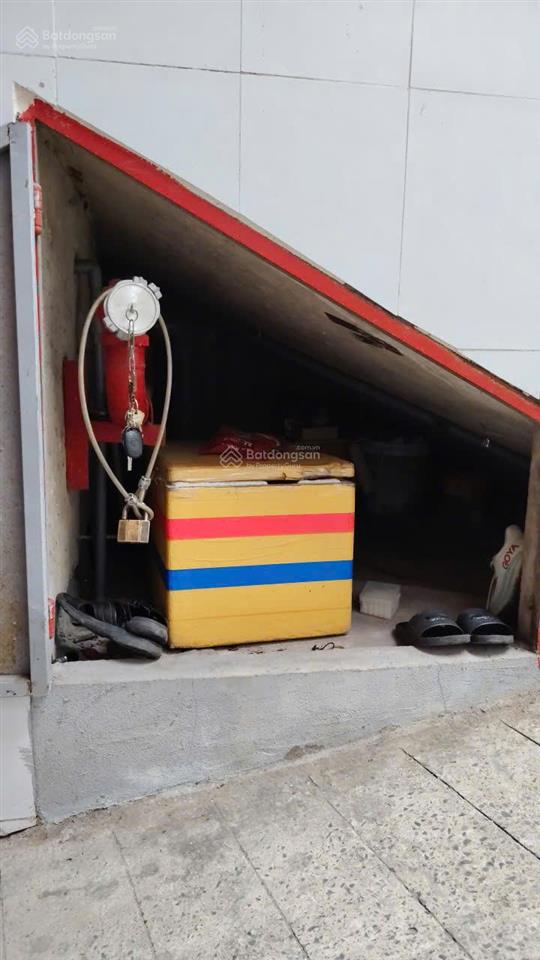 Cho thuê tòa nhà 1000m², 1 hầm, 6 tầng, thang máy, hệ thống pccc đạt tiêu chuẩn