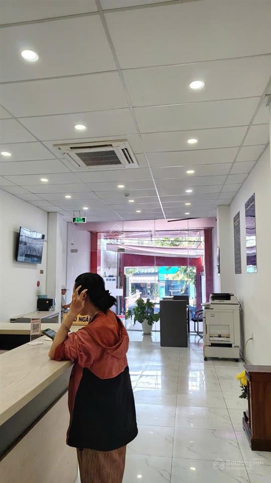 Cho thuê tòa nhà 1000m², 1 hầm, 6 tầng, thang máy, hệ thống pccc đạt tiêu chuẩn