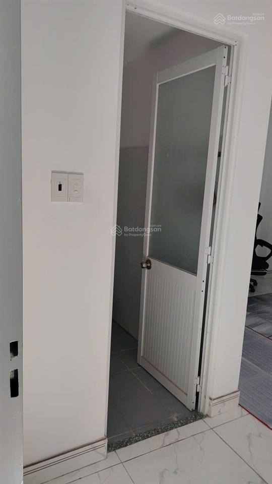 Cho thuê tòa nhà 1000m², 1 hầm, 6 tầng, thang máy, hệ thống pccc đạt tiêu chuẩn