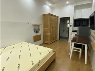 Căn hộ studio đầy đủ nội thất ngay trung tâm quận 4  có thang máy chỉ tính điện nước
