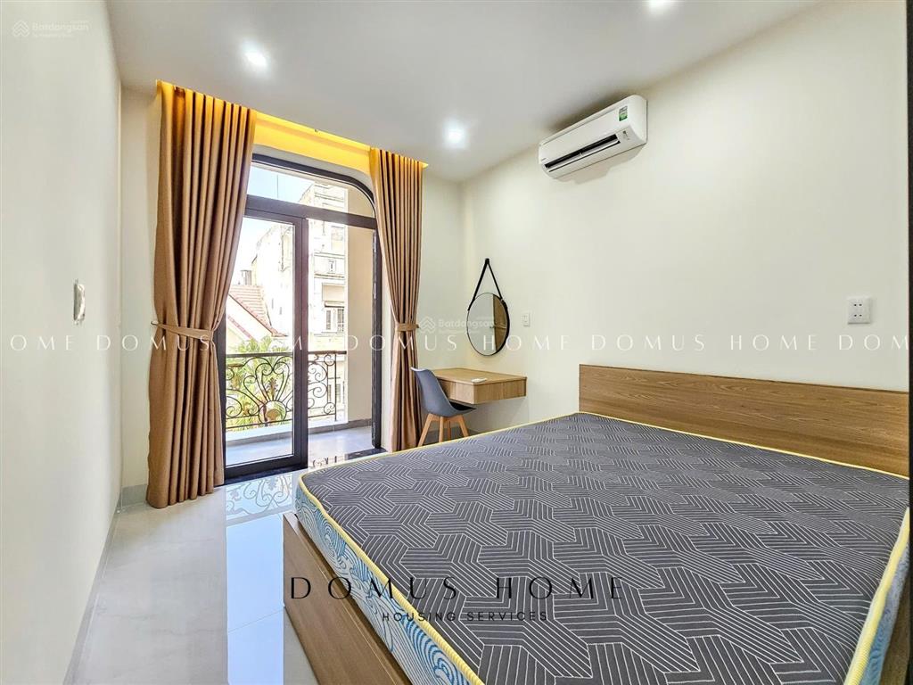 Khai trương căn hộ tách bếp, sẵn máy giặt riêng, cửa sổ ban công thoáng mát