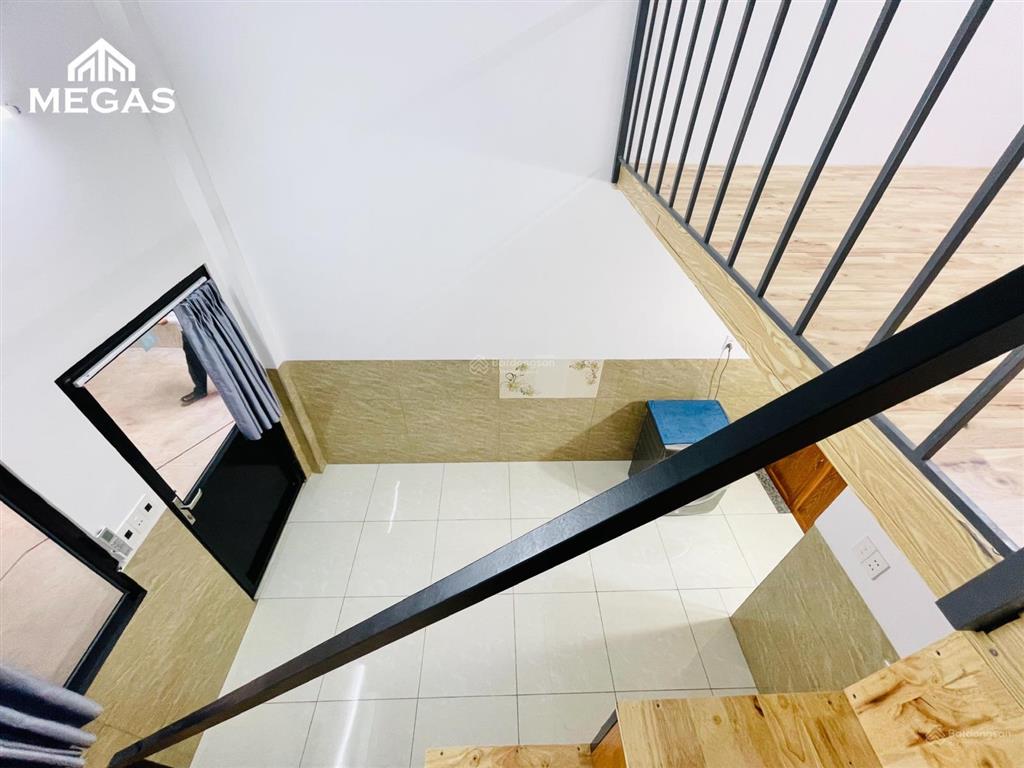 Phòng gác cao 2m mới xây 30m² đầy đủ nội thất ngay tô ký, gần công viên phần mềm