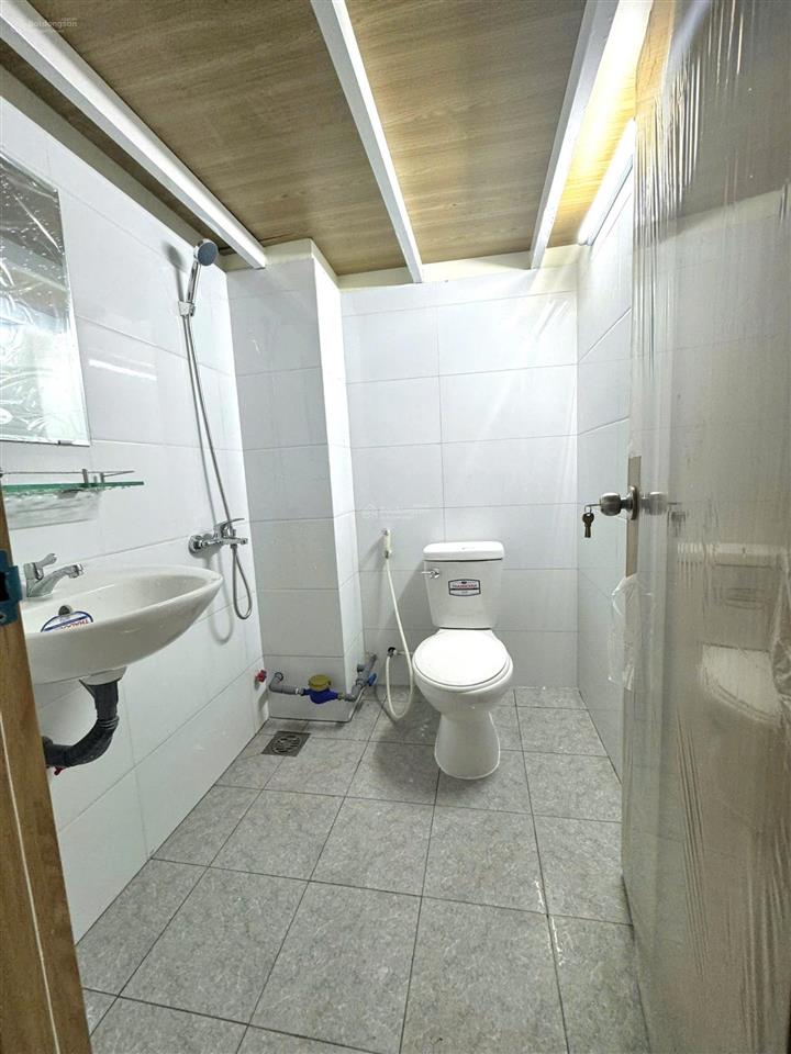 Phòng gác lớn mới xây 100%, đầy đủ nội thất mới, cửa sổ thoáng, ngay tô ký, cvpm