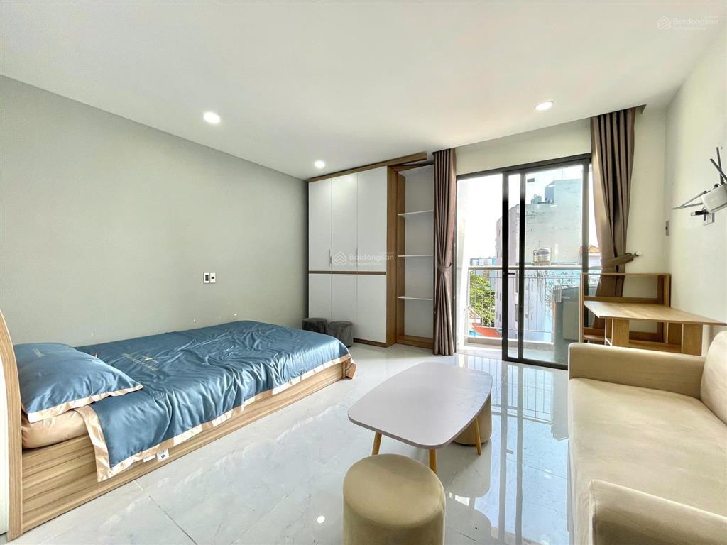 Căn hộ ban công, cửa sổ trời mới xây đầy đủ nội thất ngay vườn lài, cầu sắt, vlu, iuh, nttu