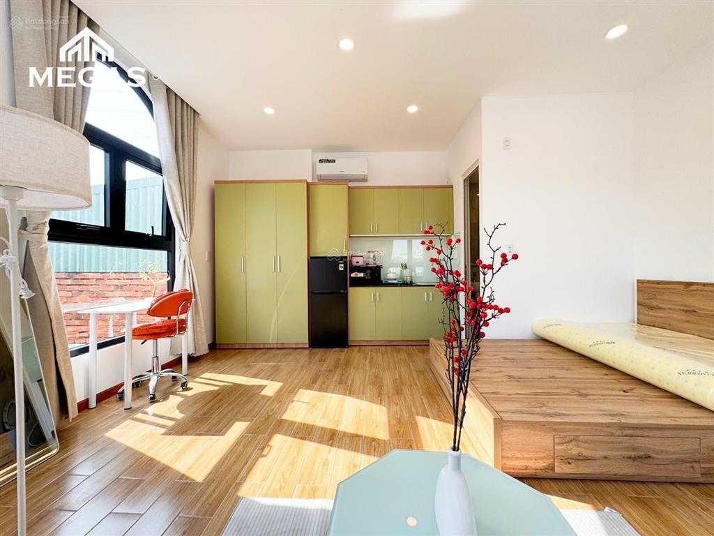Căn hộ ban công, view kính cao cấp mới xây, full nội thất, gần cityland nguyễn văn lượng, lotte
