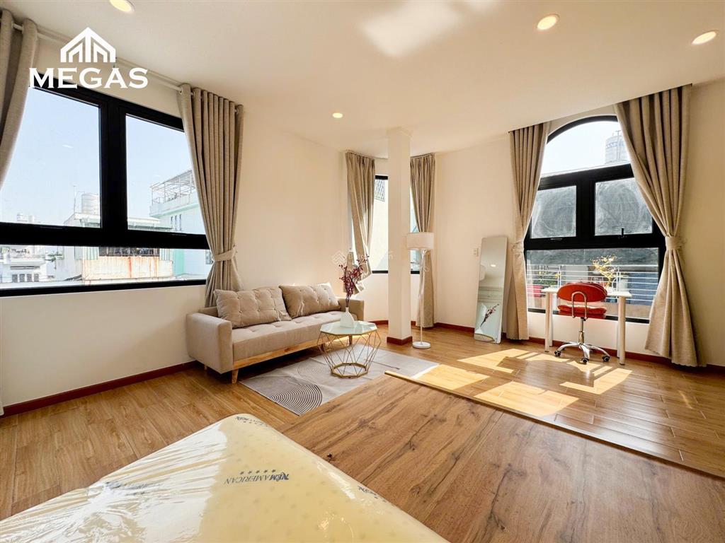 Căn hộ ban công, view kính cao cấp mới xây, full nội thất, gần cityland nguyễn văn lượng, lotte
