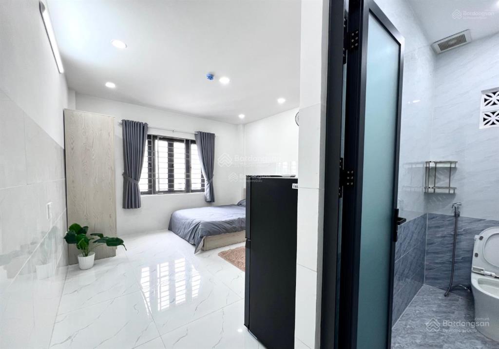 Cho thuê căn hộ mới 100% cửa sổ trời full nội thất bếp máy hút mùi ngay nguyễn thị kiểu gần cvpm