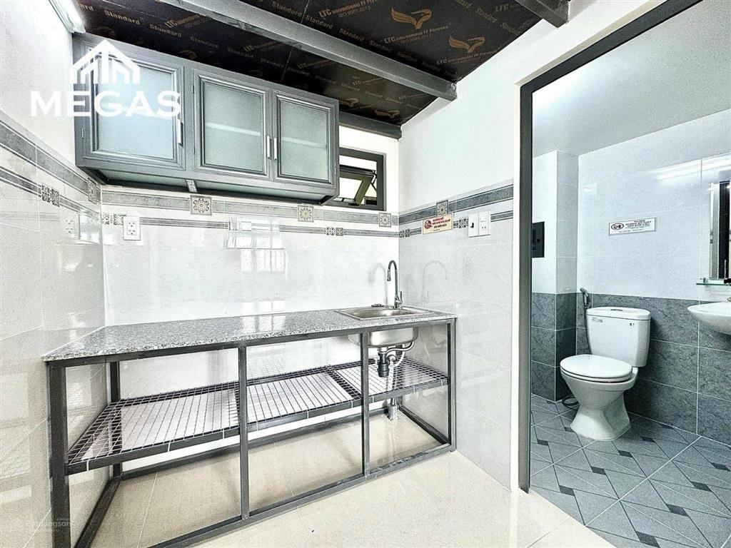 Cho thuê phòng 35m2cửa sổ lớn thoángmới xâyđầy đủ nội thấtngay công viên phần mềm quang trung