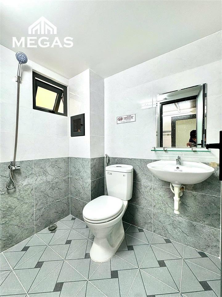 Cho thuê phòng 35m2cửa sổ lớn thoángmới xâyđầy đủ nội thấtngay công viên phần mềm quang trung