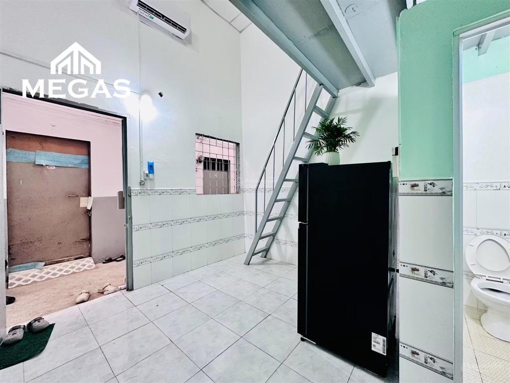 Cho thuê phòng trọ giá rẻ gác lớn sát bên đại học nguyễn tất thành  vườn lài