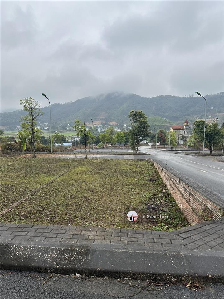 Đón đầu metro số 5, lô đất 3 mặt tiền 137.8m2, trung tâm hòa lạc, sát đhqg. rẻ nhất khu vực
