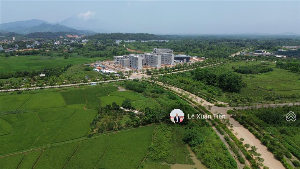 Lô đất 79.4m2 mặt tiền 6m, ô tô tránh, cách metro số 5 đại lộ thăng long đúng 100m, chỉ 42tr/m2