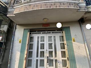 Chính chủ cần bán nhà vào ở liền lưu hữu phước q8. (sổ hồng riêng). (gần chợ, trường học).