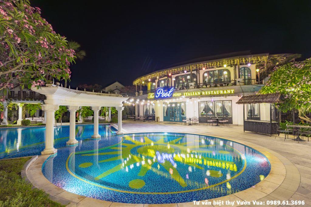 Nhà em cần bán lô biệt thự vườn vua hơn 300m2 mặt hồ