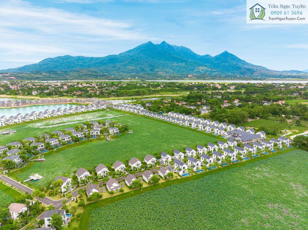 bán lô biệt thự khoáng nóng Vườn Vua mặt hồ siêu đẹp